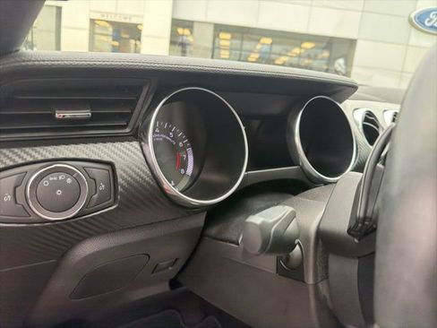 Used 2018 Ford Mustang Coupe image 19