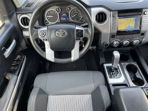 Used 2015 Toyota Tundra SR5 image 11
