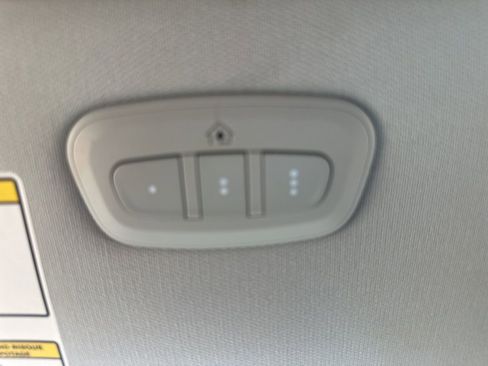 Used 2023 Jeep Cherokee Altitude Lux image 25