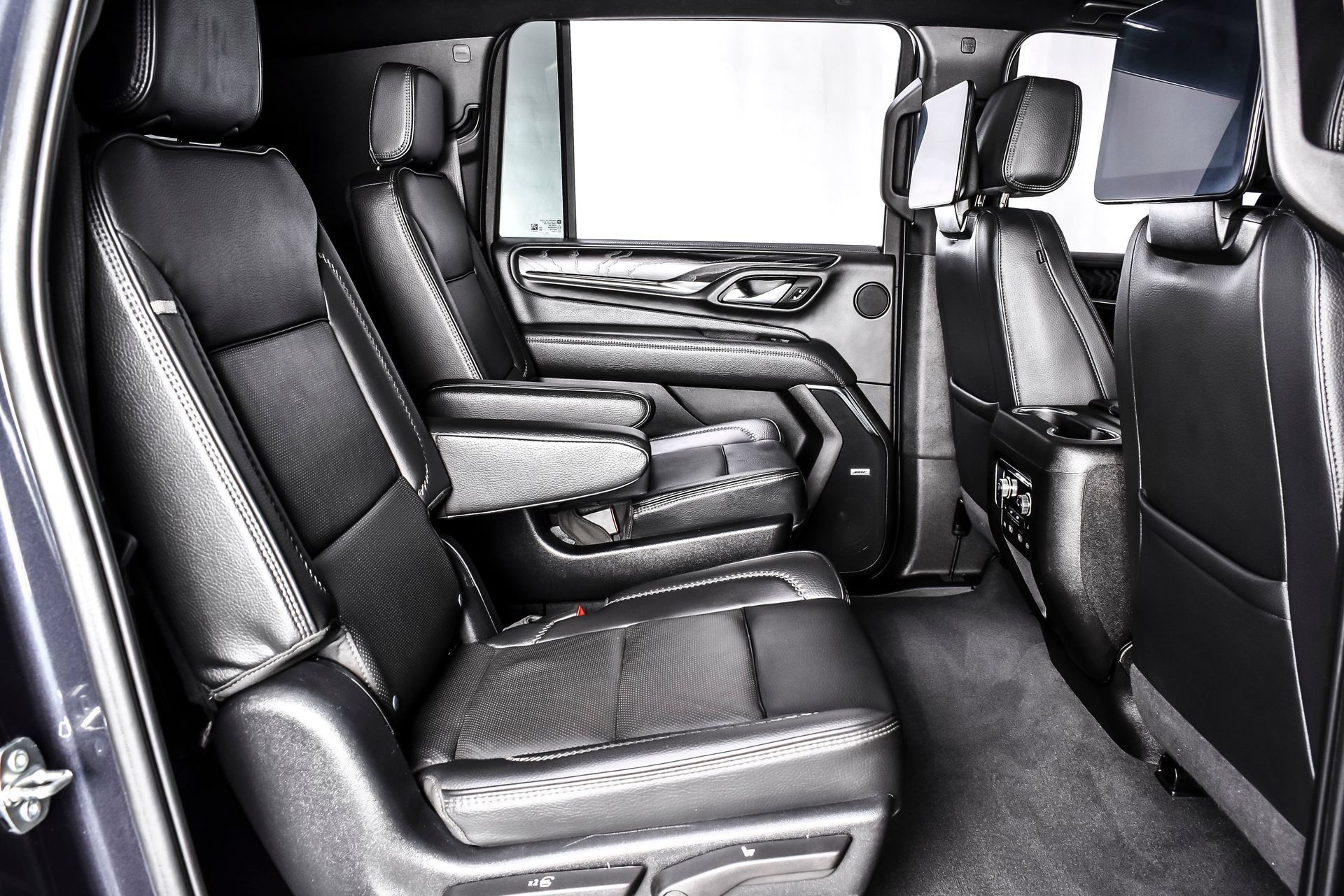 Used 2023 GMC Yukon XL Denali w/ Denali Reserve Package AWD/4WD image 25