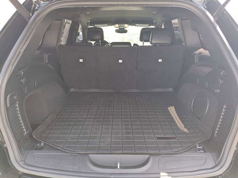 Used 2017 Jeep Grand Cherokee Altitude image 7