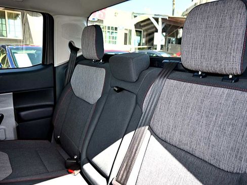 Used 2022 Ford Maverick XLT image 10