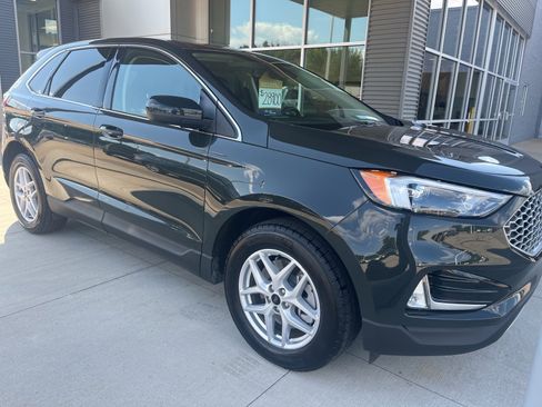Certified 2023 Ford Edge SEL w/ Convenience Package image 9