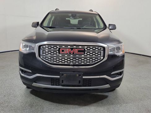 Used 2017 GMC Acadia Denali w/ Technology Package image 2