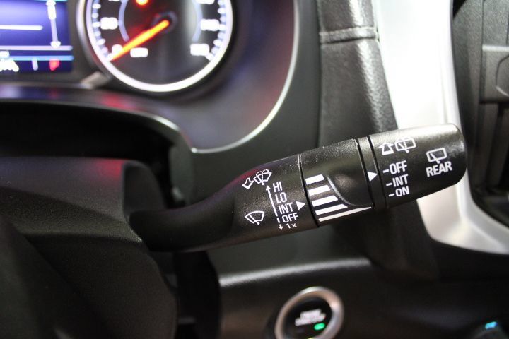 Used 2023 GMC Terrain SLE w/ Elevation Edition AWD/4WD image 36