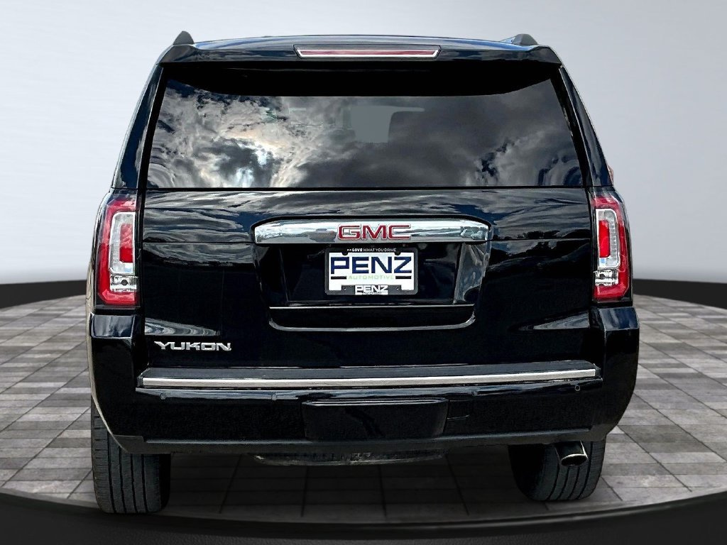 Used 2019 GMC Yukon Denali w/ Denali Ultimate Black Edition AWD/4WD image 6