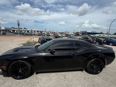 Used 2023 Dodge Challenger R/T Scat Pack RWD image 4