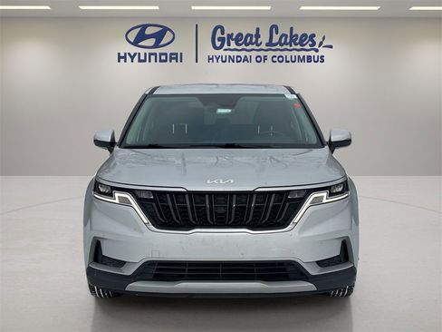 Used 2022 Kia Carnival LX image 8