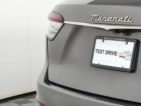 Used 2022 Maserati Levante Modena AWD/4WD image 15