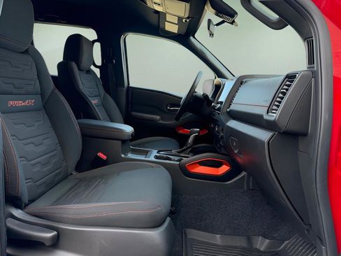 Certified 2024 Nissan Frontier PRO-4X w/ Off-Road Protection Package image 15