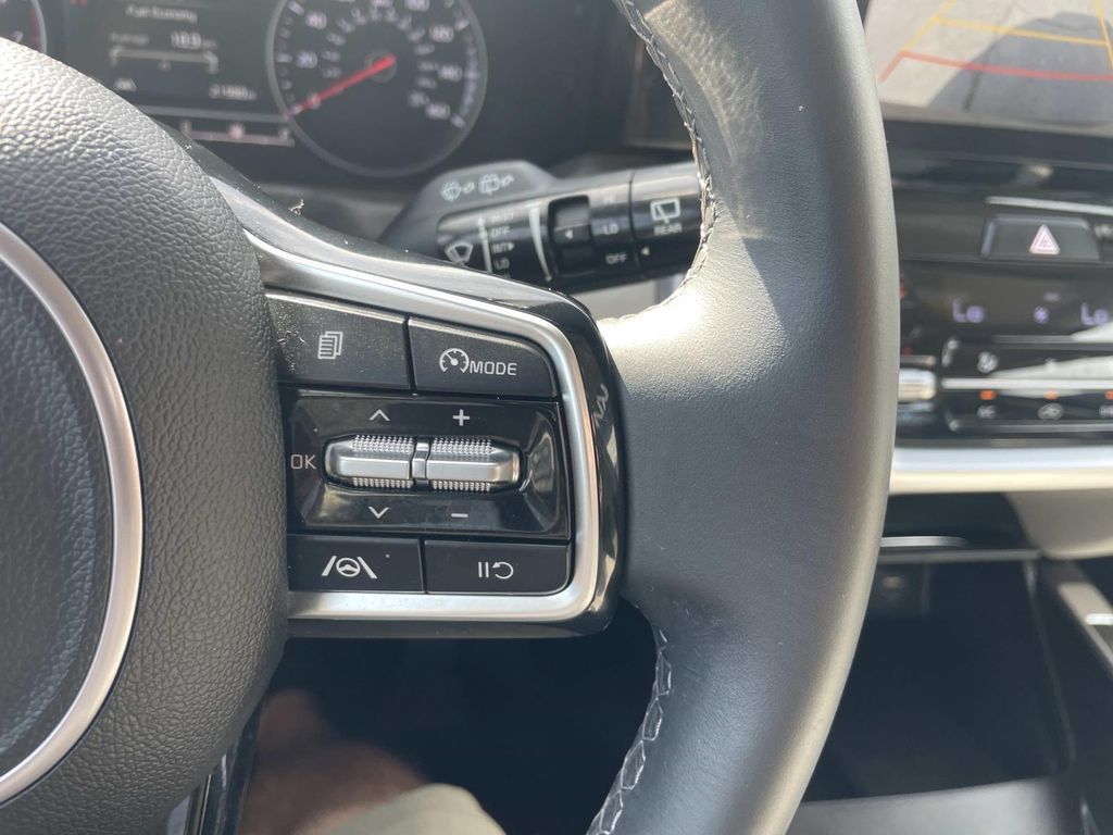 Used 2023 Kia Sorento S w/ Panoramic Sunroof Package AWD/4WD image 29
