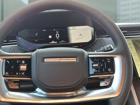 New 2026 Land Rover Range Rover Long Wheelbase SE image 28