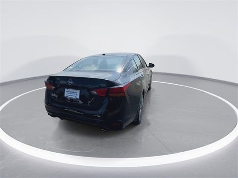 New 2025 Nissan Altima 2.5 SL image 8