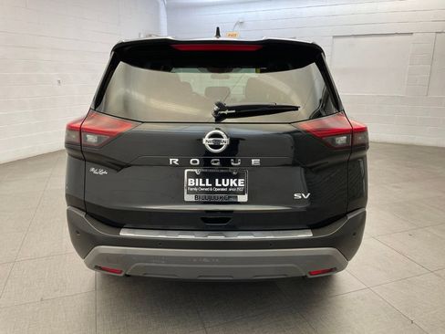 Used 2021 Nissan Rogue SV FWD image 8