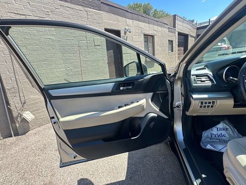 Used 2019 Subaru Outback 2.5i Premium w/ Popular Package #2 AWD/4WD image 10