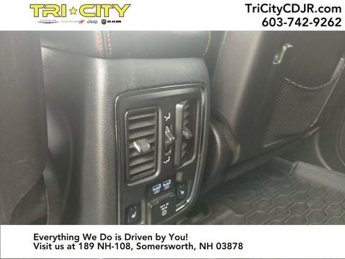 Used 2016 Dodge Durango R/T image 32