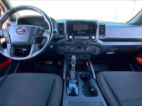 Used 2022 Nissan Frontier PRO-4X w/ Technology Package AWD/4WD image 15