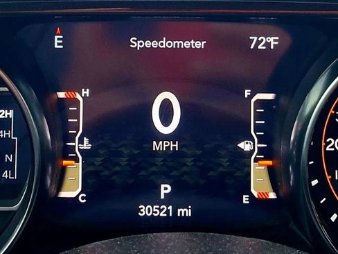 Used 2022 Jeep Gladiator Sport AWD/4WD image 15