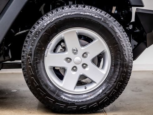 Used 2016 Jeep Wrangler Unlimited Sport w/ Quick Order Package 24S AWD/4WD image 40