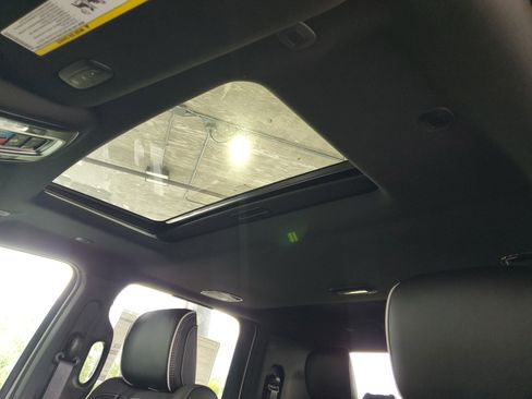 New 2025 RAM 2500 Limited AWD/4WD image 21