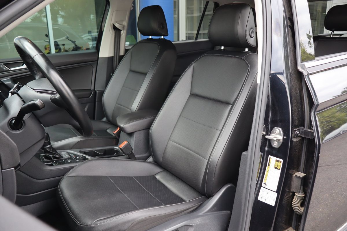 Used 2018 Volkswagen Tiguan SE AWD/4WD image 10