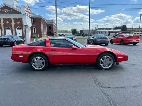 Used 1989 Chevrolet Corvette Coupe RWD image 4
