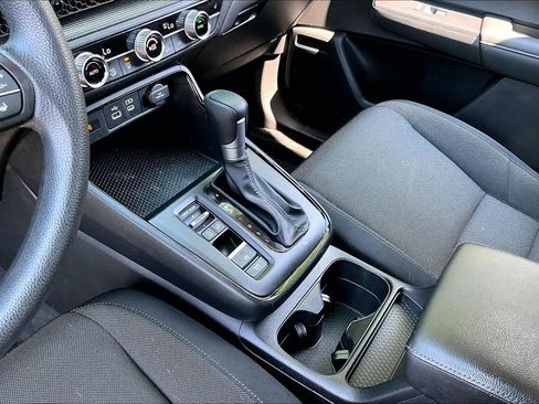 Used 2024 Honda CR-V EX image 15