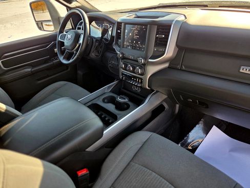 Used 2024 RAM 2500 Big Horn w/ Off Road Package image 22