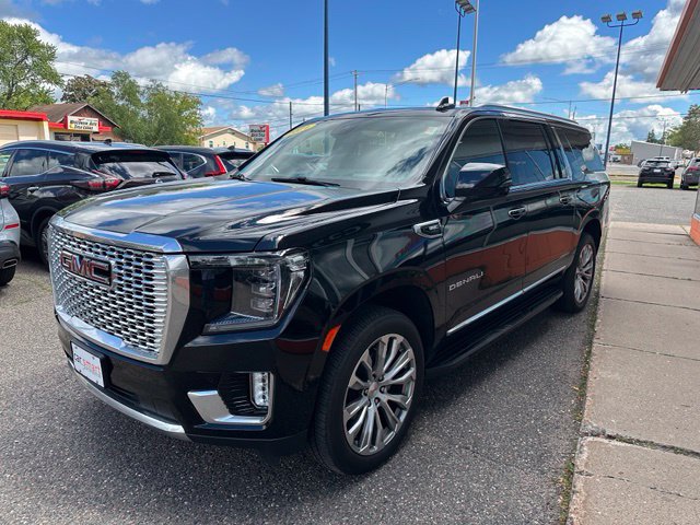 Used 2024 GMC Yukon XL Denali w/ Max Trailering Package AWD/4WD image 3