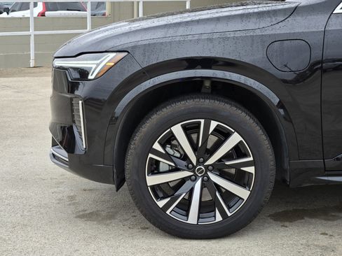 New 2025 Volvo XC90 T8 Core w/ Protection Package image 11