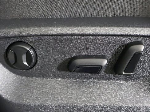 Used 2021 Volkswagen Atlas SE image 36