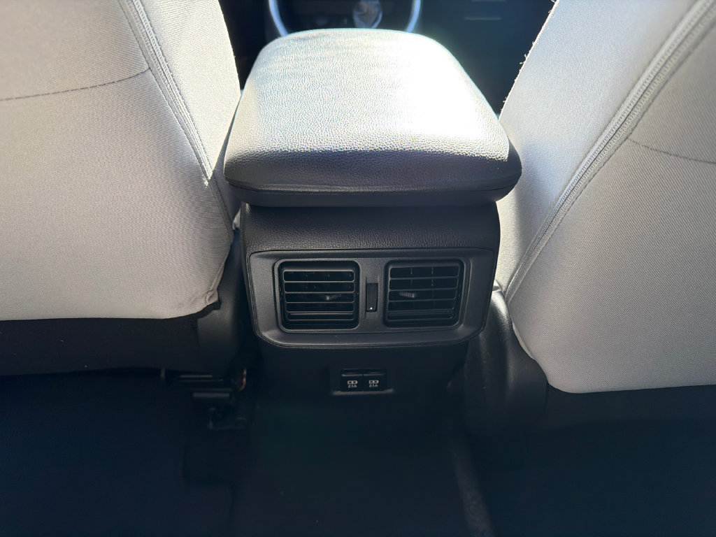 Used 2020 Toyota RAV4 XLE w/ Convenience Package FWD image 26