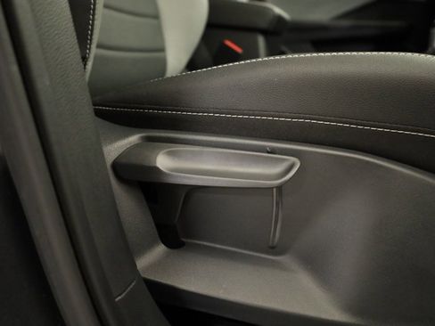 Certified 2024 Volkswagen Taos SEL image 33