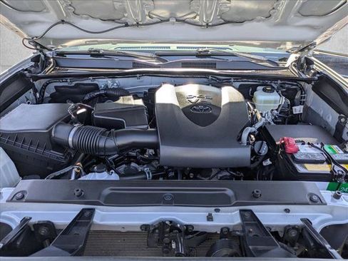 Used 2020 Toyota Tacoma TRD Off-Road w/ Technology Package AWD/4WD image 21