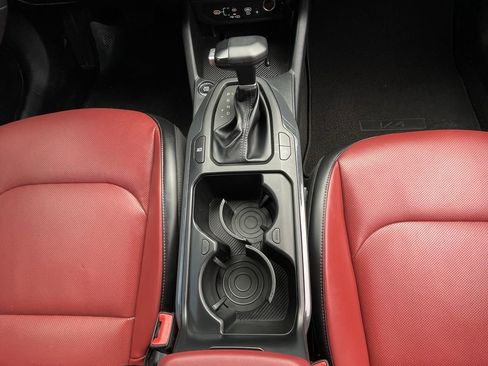 Used 2025 Kia K4 GT-Line w/ GT-Line Premium Package image 18