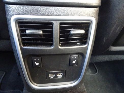 Used 2022 Dodge Charger SXT w/ Leather Interior Group RWD image 18