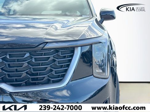 New 2026 Kia Sorento LX image 8