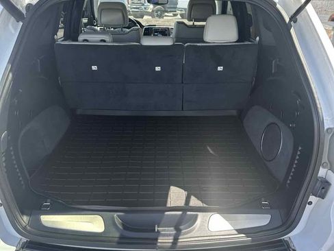 Used 2018 Jeep Grand Cherokee Summit RWD image 9