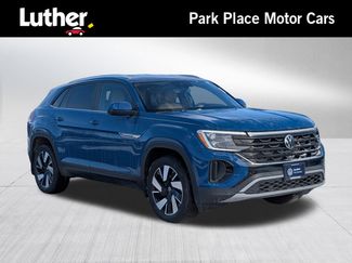 Certified 2025 Volkswagen Atlas Cross Sport SE video 1