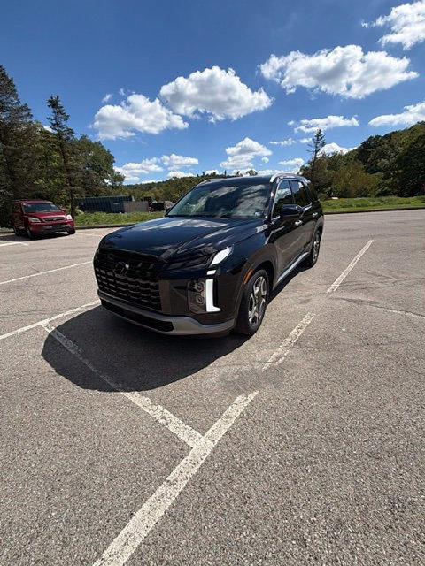 Used 2024 Hyundai Palisade Limited AWD/4WD image 2