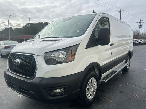 Used 2024 Ford Transit 250 XL w/ Exterior Upgrade Package image 4