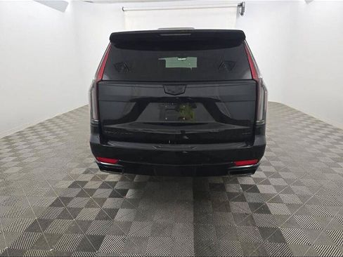 Used 2022 Cadillac Escalade Sport Platinum AWD/4WD image 10
