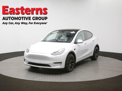 Used 2022 Tesla Model Y Long Range image 56
