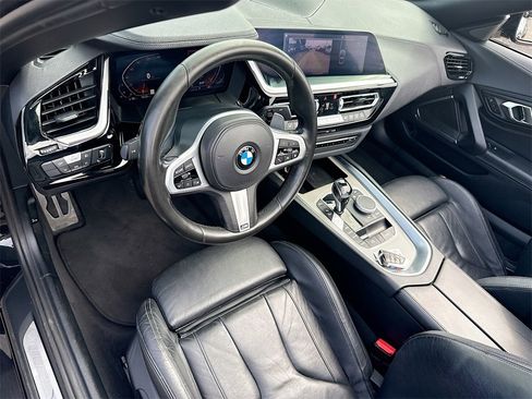 Used 2019 BMW Z4 sDrive30i w/ M Sport Package image 10