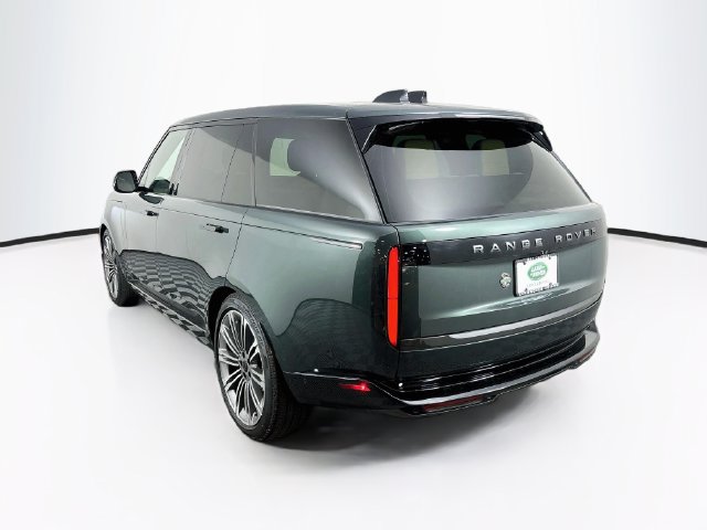 Used 2026 Land Rover Range Rover Long Wheelbase SE AWD/4WD image 7