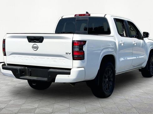 Used 2022 Nissan Frontier SV RWD image 5