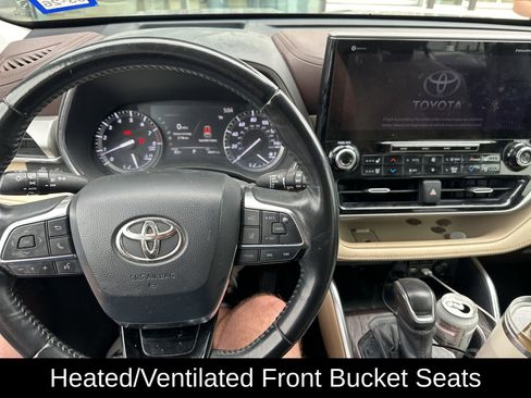 Used 2020 Toyota Highlander Platinum AWD/4WD image 13