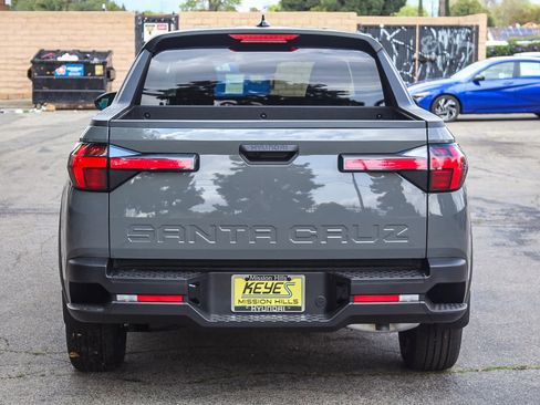 New 2025 Hyundai Santa Cruz SE image 5