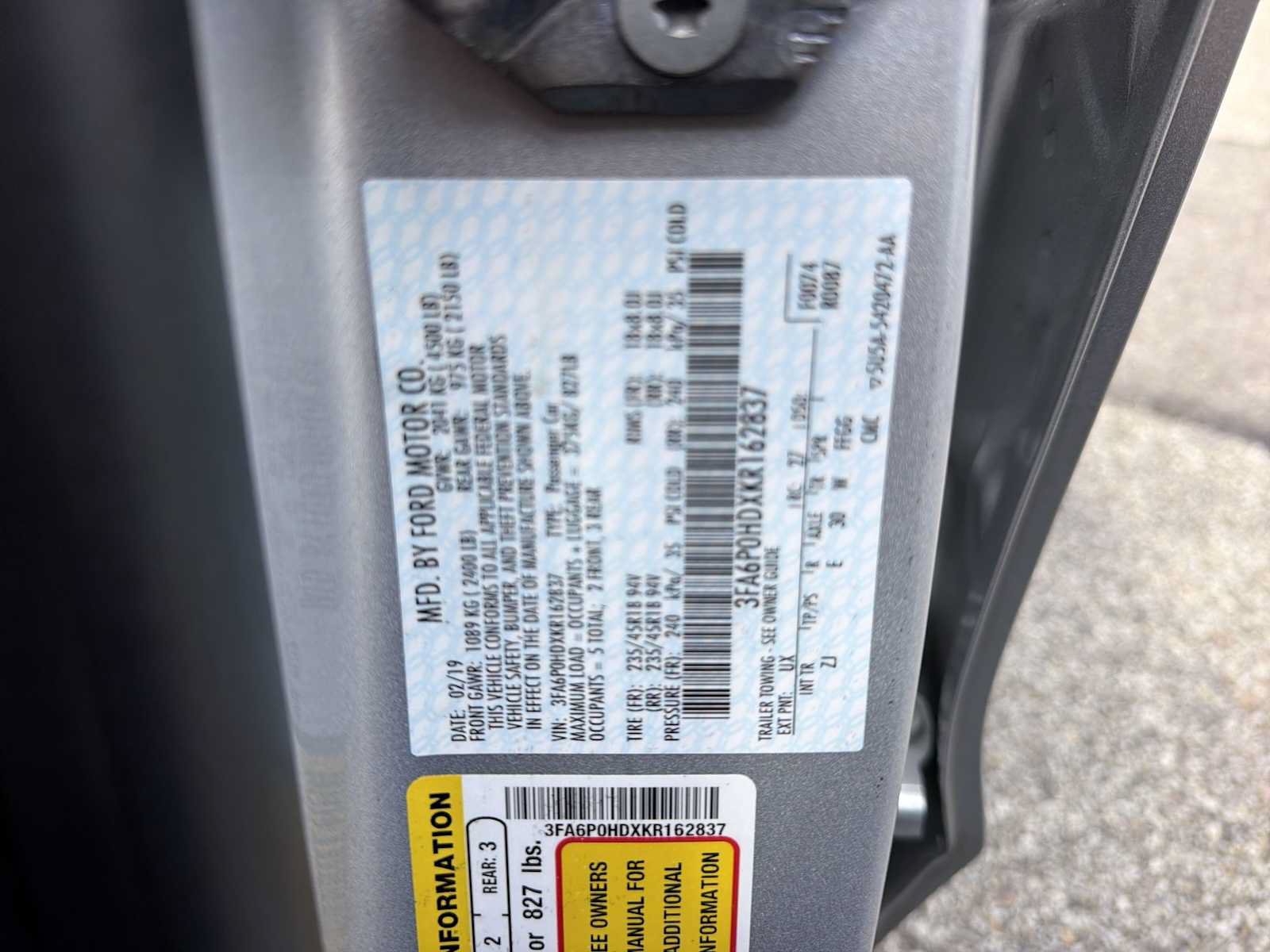 Used 2019 Ford Fusion SE w/ Equipment Group 151A FWD image 32