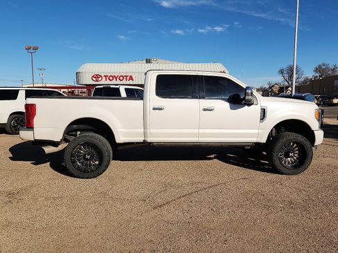 Used 2019 Ford F250 Platinum w/ Platinum Ultimate Package image 5